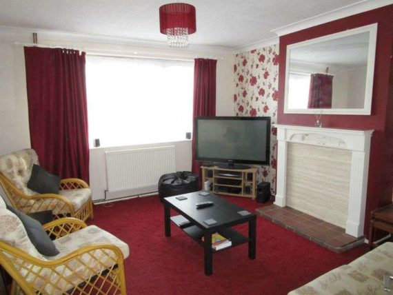 3 bedroom Flat to re...